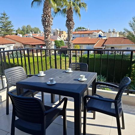 Cyking 2 Bed Apartment With Pool & 10 Min To Beach Paphos Exterior foto