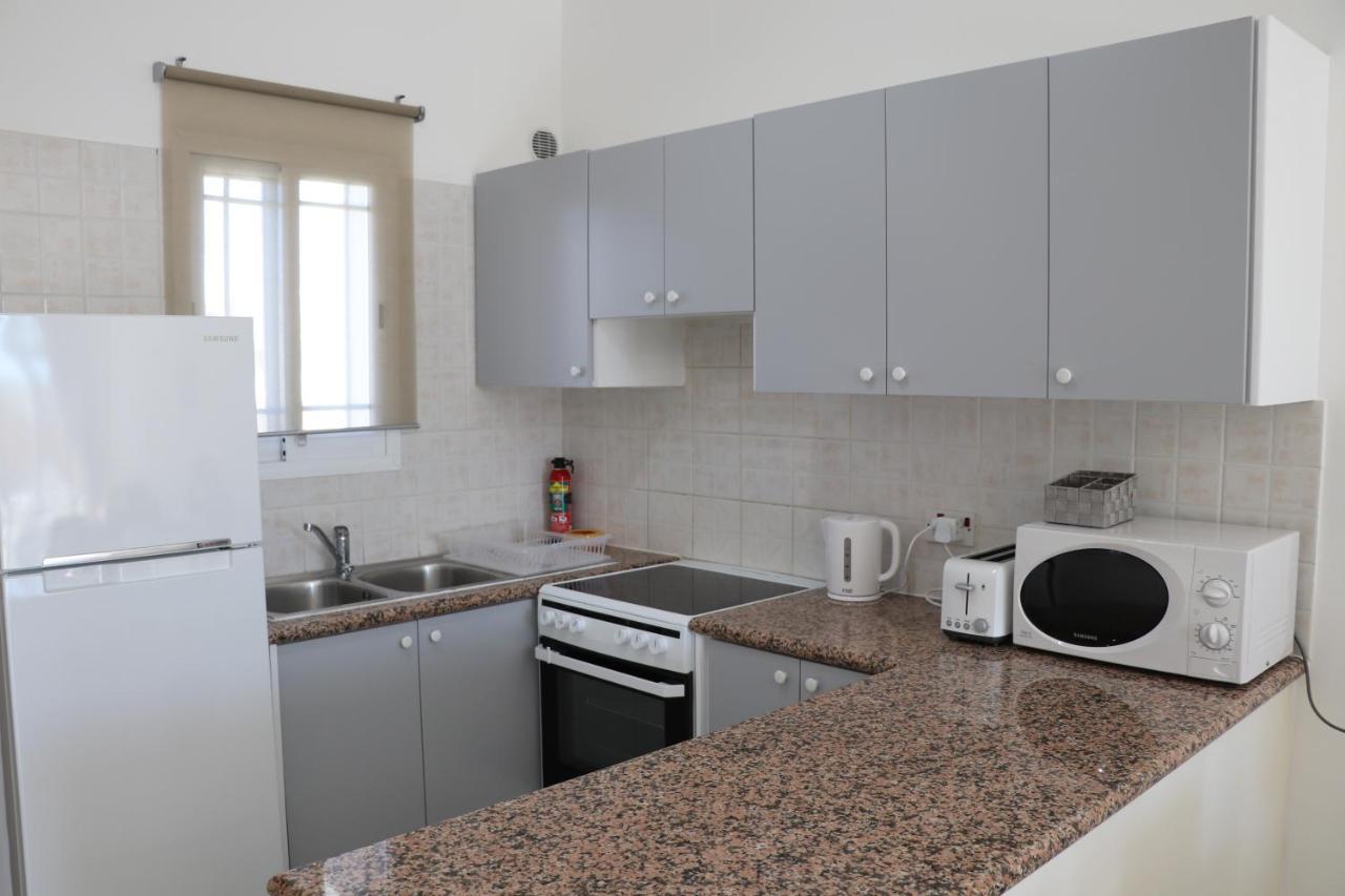 Cyking 2 Bed Apartment With Pool & 10 Min To Beach Paphos Exterior foto